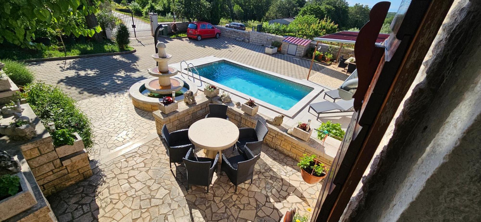 Apartments Vesna With Pool - New! Sveti Lovreč Pazenatički Quarto foto