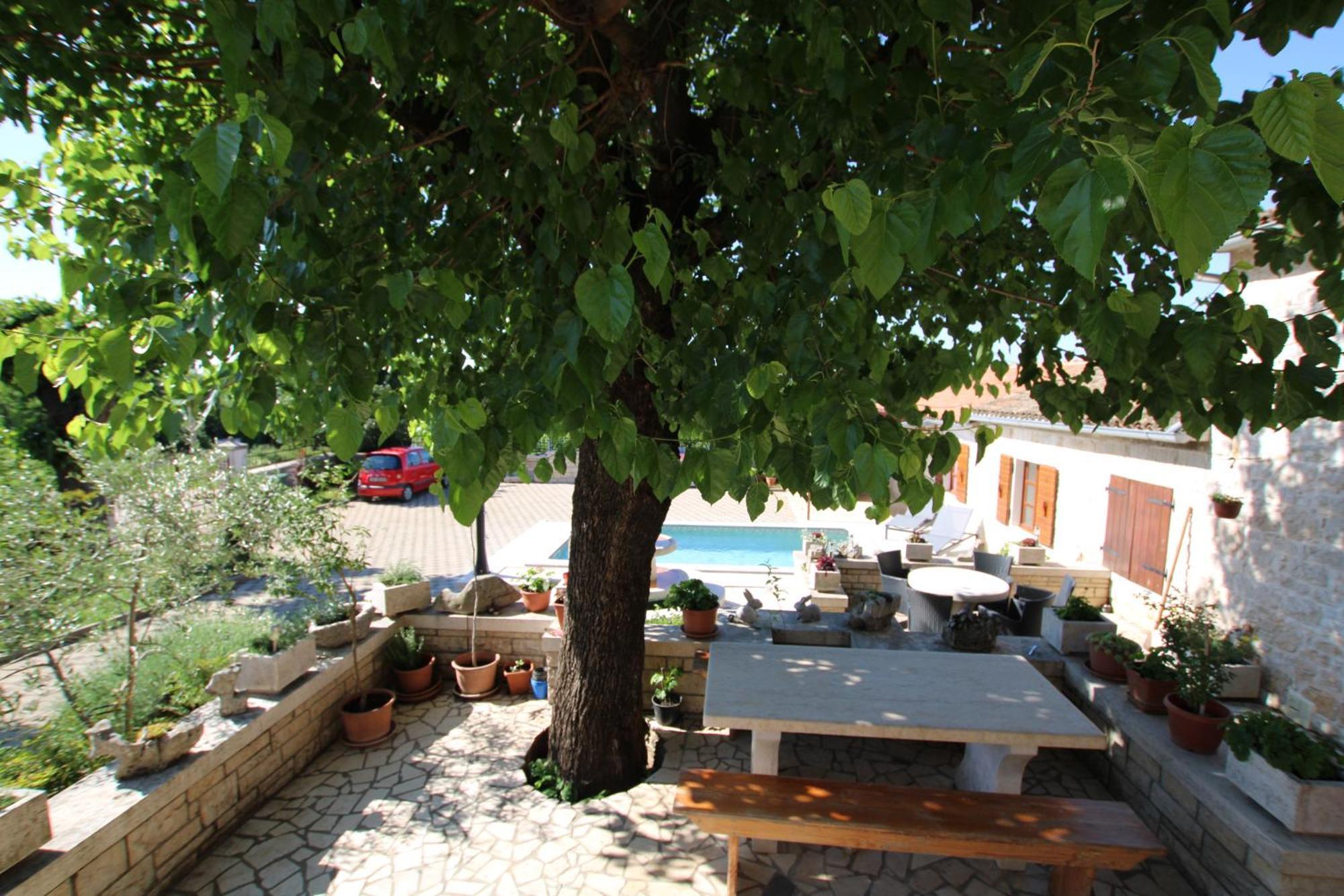 Apartments Vesna With Pool - New! Sveti Lovreč Pazenatički Exterior foto